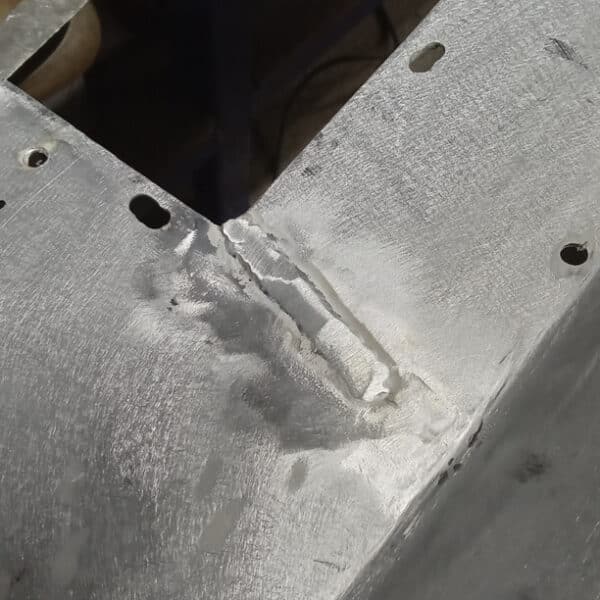 01.05.2025 1969 aston martin db6 volante blue boot lid repairs (4)