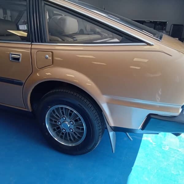 01.05.2025 1981 rover 3500 vanden plas pinstripe (14)