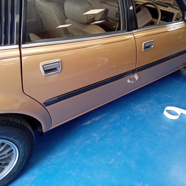 01.05.2025 1981 rover 3500 vanden plas pinstripe (7)