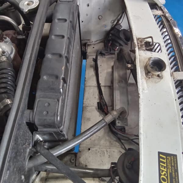 02052025 1967 mgb roadster engine out (16)