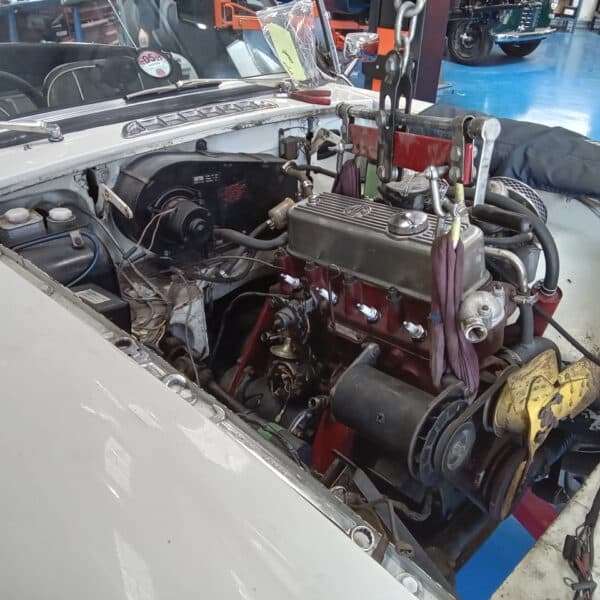 02052025 1967 mgb roadster engine out (6)