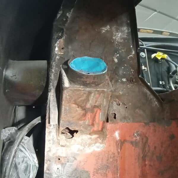 06.05.2025 1969 aston martin db6 volante blue fabrication and arch repairs (7)