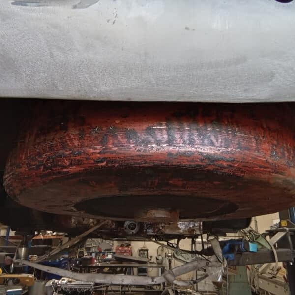 06.05.2025 1969 aston martin db6 volante blue prep underside and seal (15)