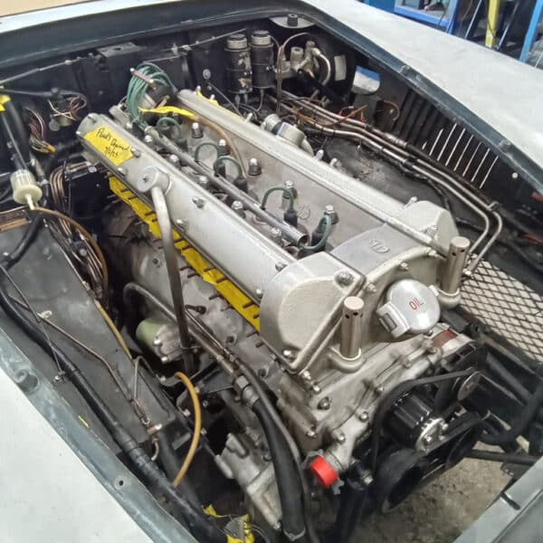 06.05.2025 1969 aston martin db6 volante blue prep underside and seal (23)