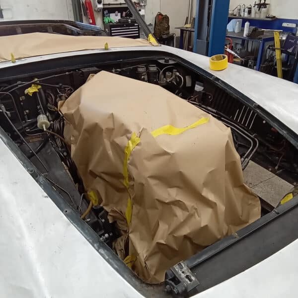 06.05.2025 1969 aston martin db6 volante blue prep underside and seal (61)