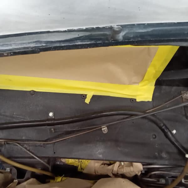06.05.2025 1969 aston martin db6 volante blue prep underside and seal (66)