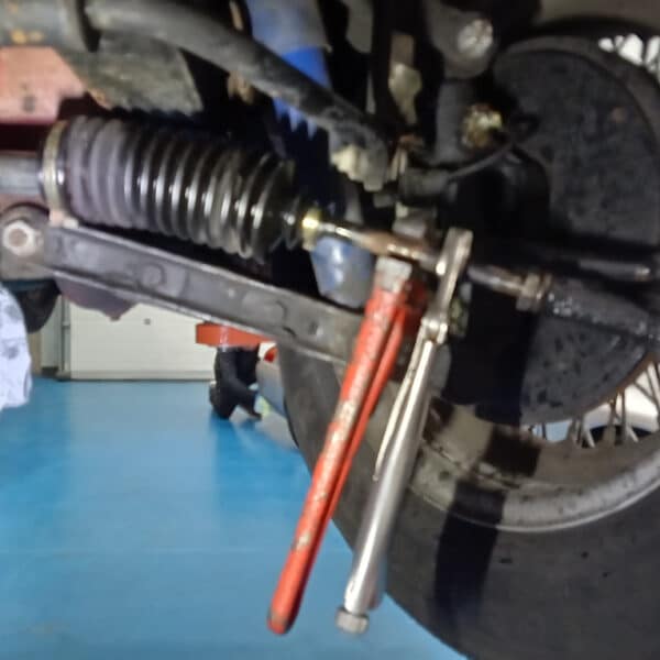 06.05.2025 1970 mgc roadster red appraisal and repairs (9)