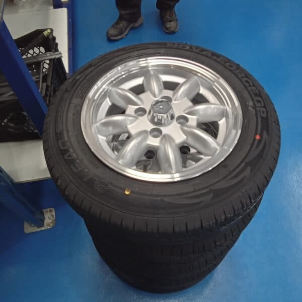 06.05.2025 1978 mg midget 1500 green new wheels (2)