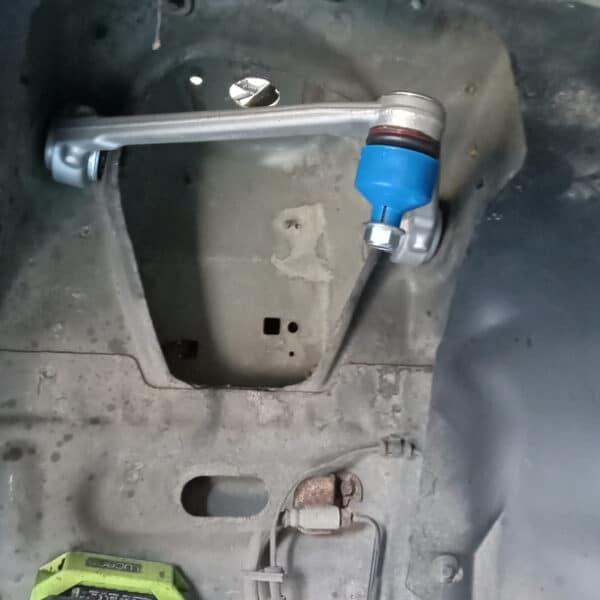 06.05.2025 2002 ford thunderbird black front suspension (18)