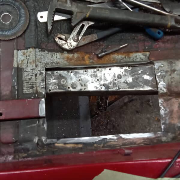 070525 1977 alfa romeo 2000 spider floor repair 06