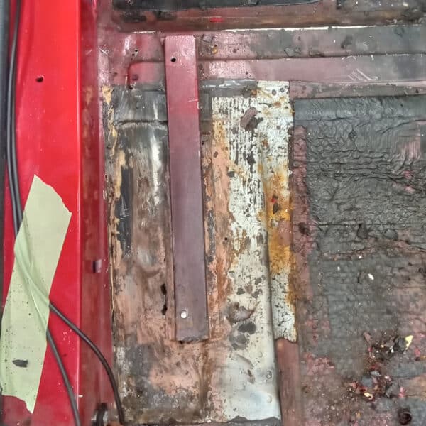 070525 1977 alfa romeo 2000 spider floor repair 17