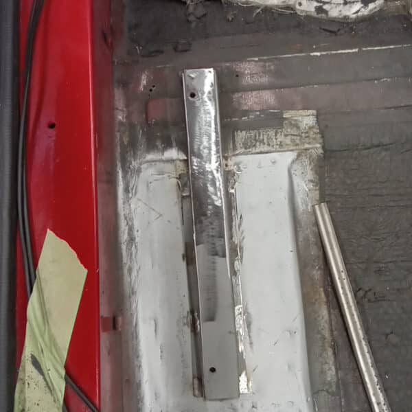 070525 1977 alfa romeo 2000 spider floor repair update 02