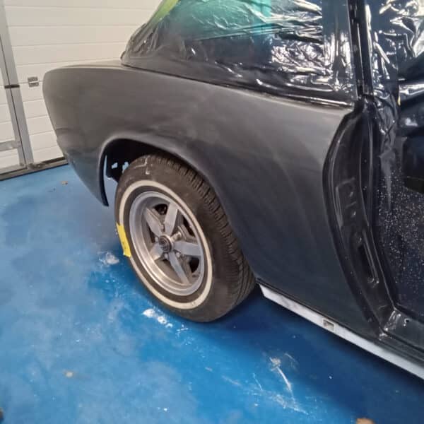09052025 1976 jensen interceptor paint progress (25)