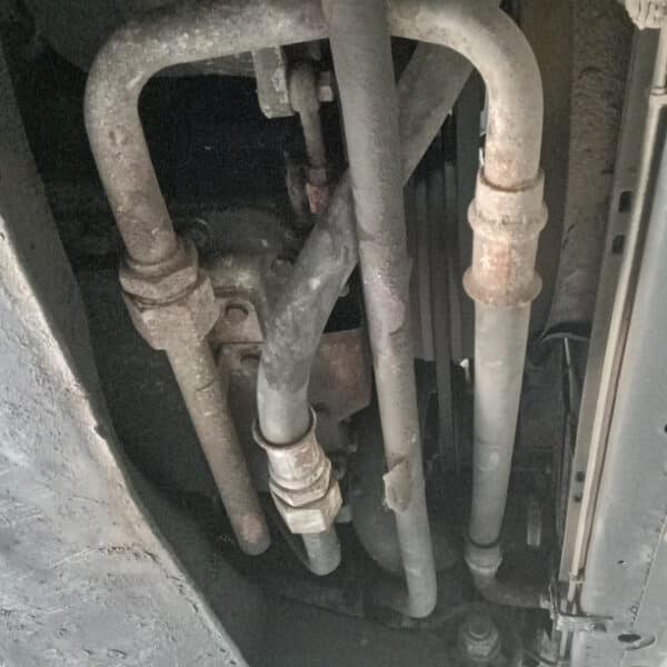 09052025 1989 daimler double six coolant leak (4)