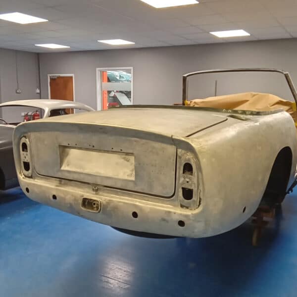 13.05.2025 1969 Aston Martin DB6 Volante Blue Body wrok repairs 4