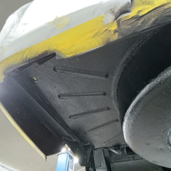 13.05.2025 1969 Aston Martin DB6 Volante Blue undersealing 25