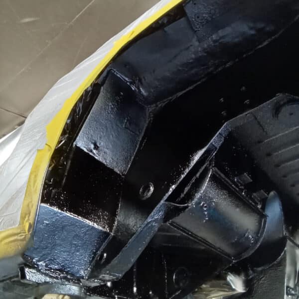 13.05.2025 1969 Aston Martin DB6 Volante Blue undersealing 9
