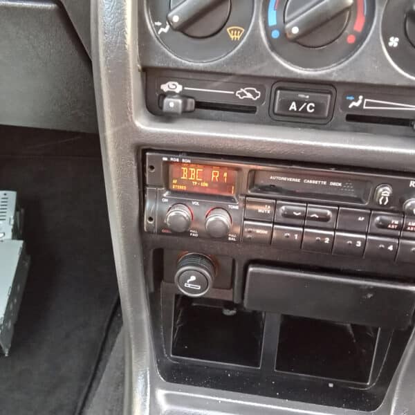 13.05.2025 1994 Rover 220 Turbo Blue Radio 10