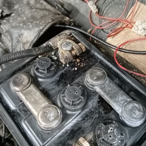 15.05.2025 1947 Wolseley Eight Black starter motor1
