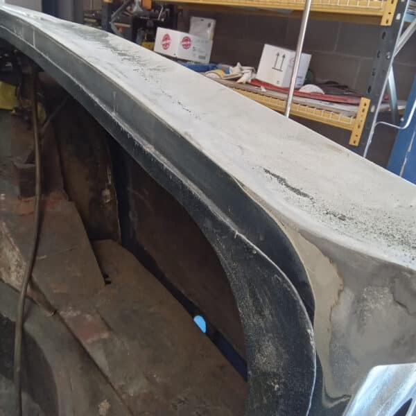 15.05.2025 1969 Aston Martin DB6 Volante Blue removing old paint 12