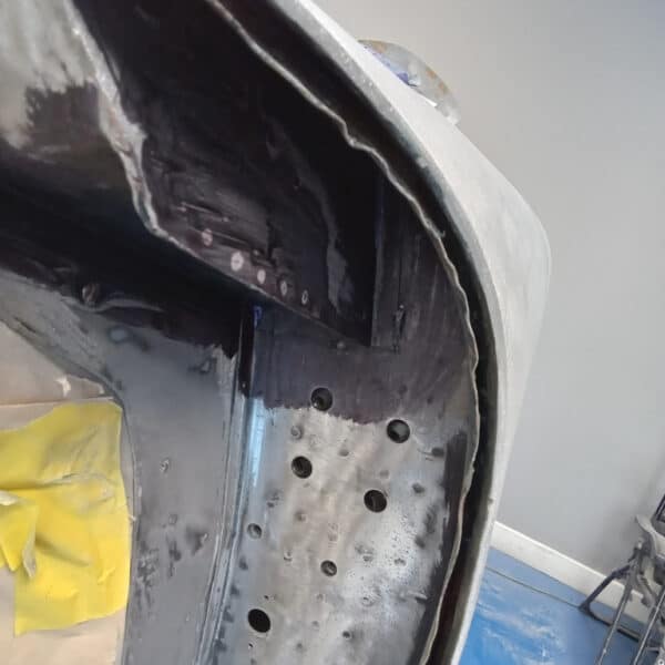 15.05.2025 1969 Aston Martin DB6 Volante Blue removing old paint 7