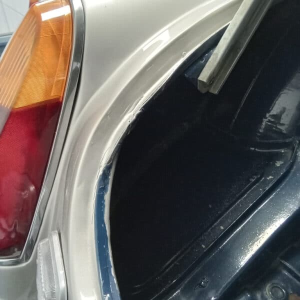 15.05.2025 1973 MG B Roadster Blue Boot rework 1