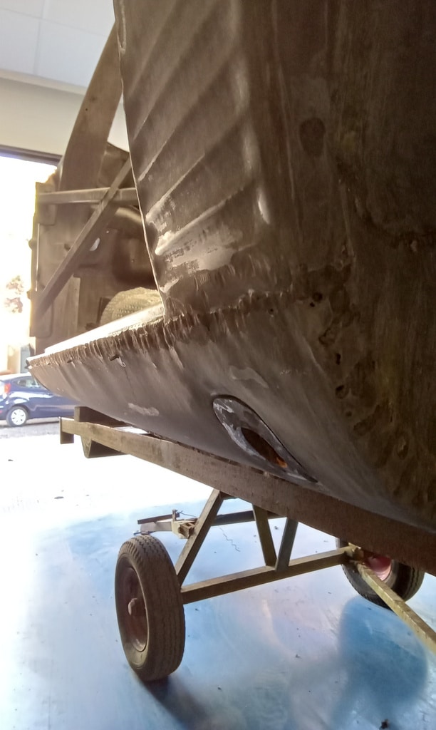 15.05.2025 1978 Mercedes 350SL Red after acid dip 13
