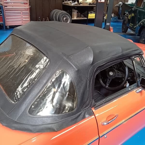 15.05.2025 1979 MGB Roadster Orange new hood 2