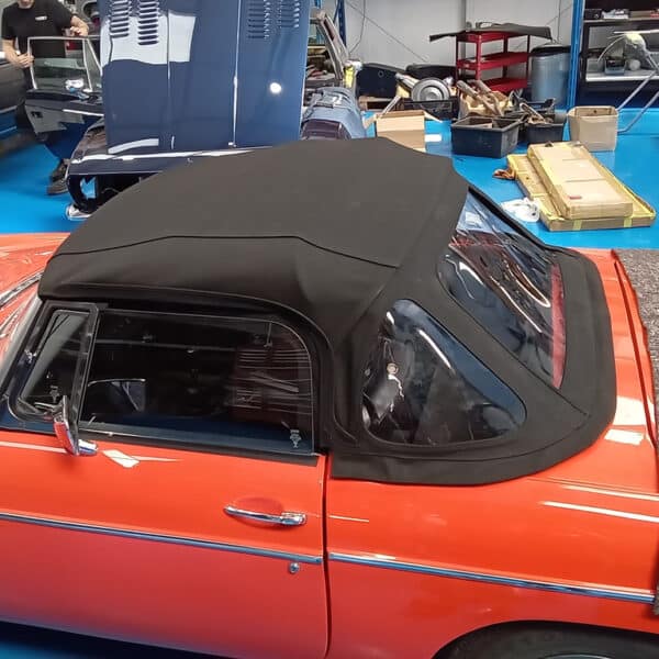 15.05.2025 1979 MGB Roadster Orange new hood 4