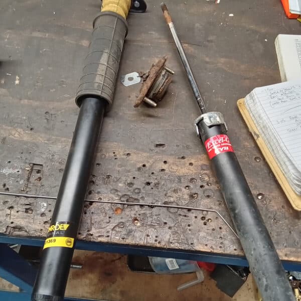 16052025 2002 Rover 75 rear shock absorber 12