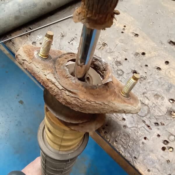 16052025 2002 Rover 75 rear shock absorber 20