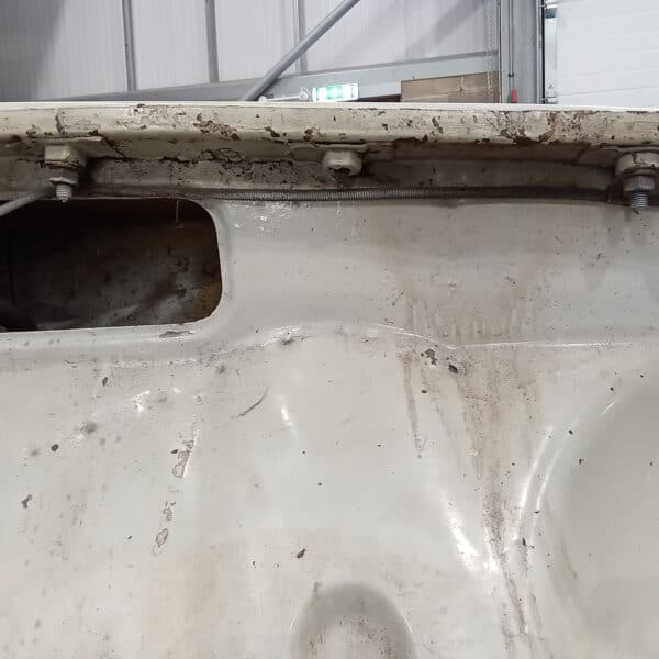 1967 mg b roadster engine bay prep 09
