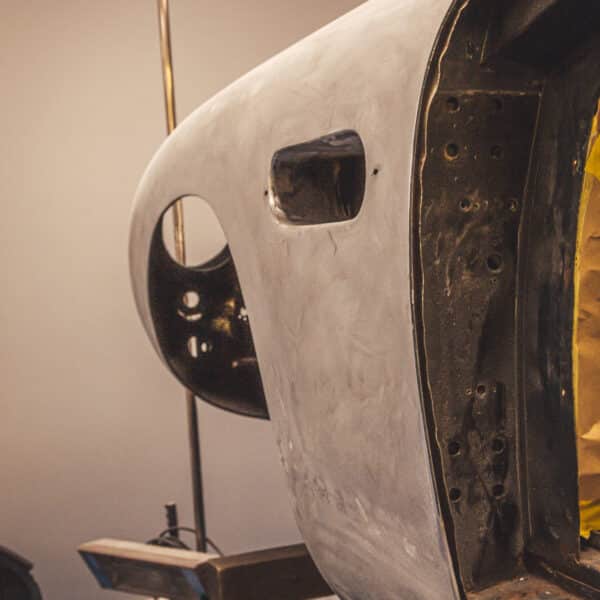 1969 aston martin db6 volante in bodyshop 3