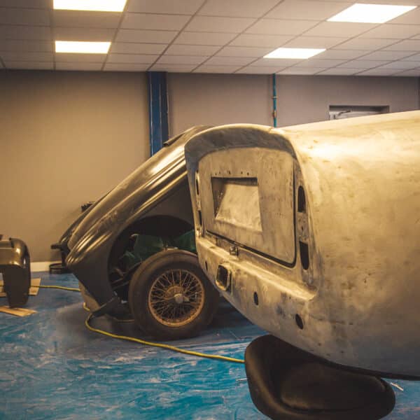 1969 aston martin db6 volante in bodyshop 4