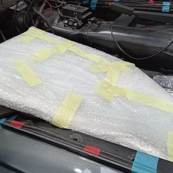 20.05.2025 1987 Mercedes 500 SL Grey door Glass 1