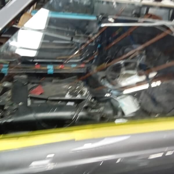 20.05.2025 1987 Mercedes 500 SL Grey door Glass 12