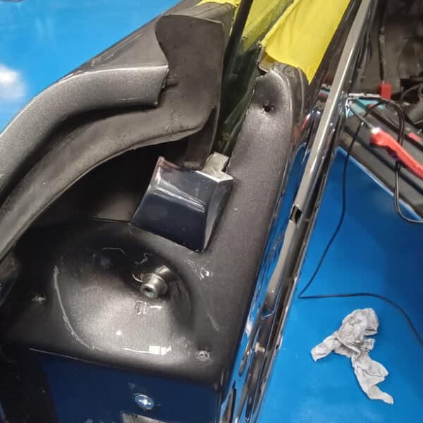 20.05.2025 1987 Mercedes 500 SL Grey door Glass 9
