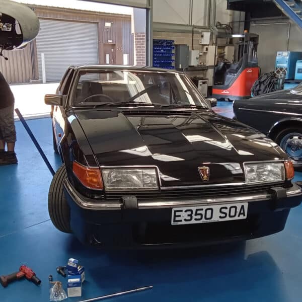 20.05.2025 1987 Rover Vitesse Black 1