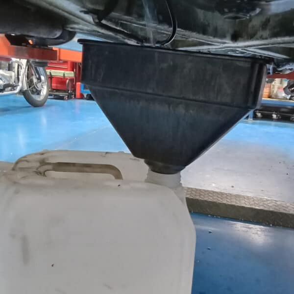 203052025 1959 Austin Healey 3000 repairs 10