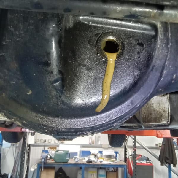 203052025 1959 Austin Healey 3000 repairs 32