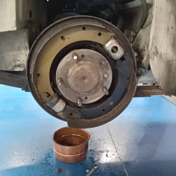 203052025 1959 Austin Healey 3000 repairs 37