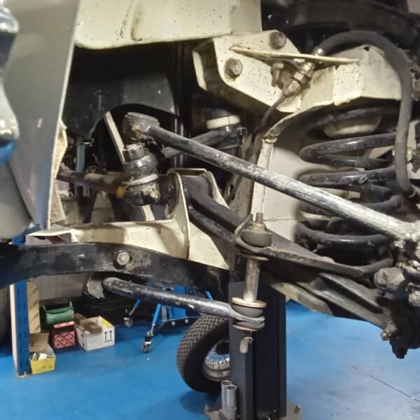 203052025 1959 Austin Healey 3000 repairs 8
