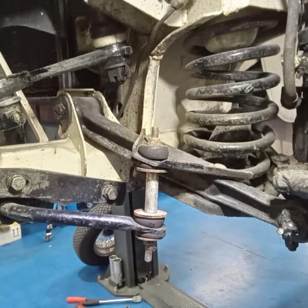 203052025 1959 Austin Healey 3000 repairs 9