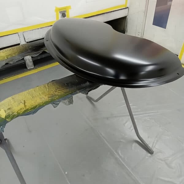 27.05.2025 1951 Austin Devon Pickup Green wheel arch 4