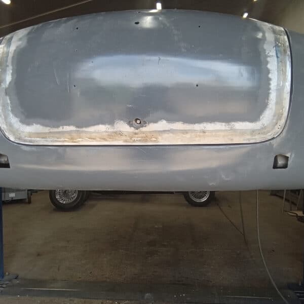 27.05.2025 1955 Aston Martin DB24 Drophead Coupe Red Refitting boot lid 6