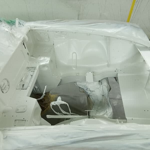 27.05.2025 1967 MG B Roadster White Paint 11