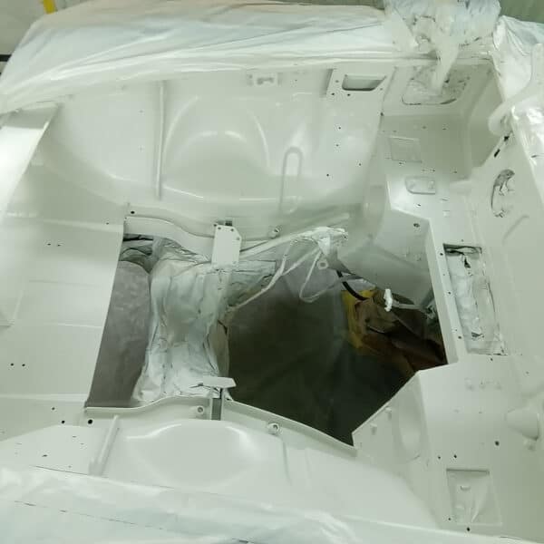 27.05.2025 1967 MG B Roadster White Paint 8