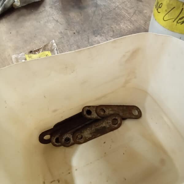 27.05.2025 1969 Aston Martin DB6 Volante Blue assembling shocks and suspension 31