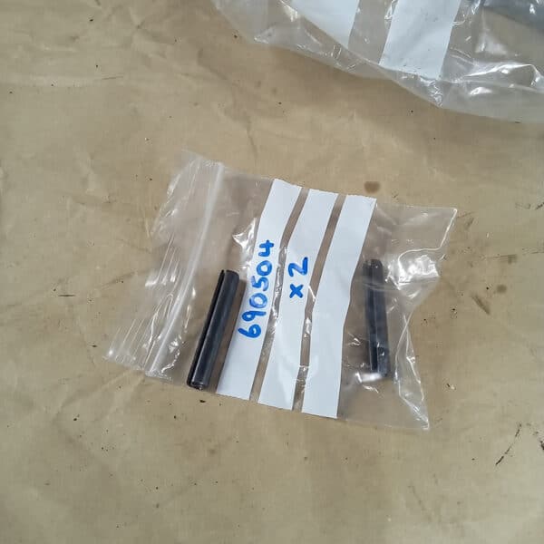 27.05.2025 1969 Aston Martin DB6 Volante Blue assembling shocks and suspension 53