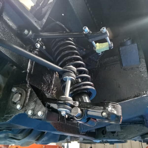 27.05.2025 1969 Aston Martin DB6 Volante Blue assembling shocks and suspension 55